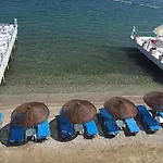 Lavinya Hotel