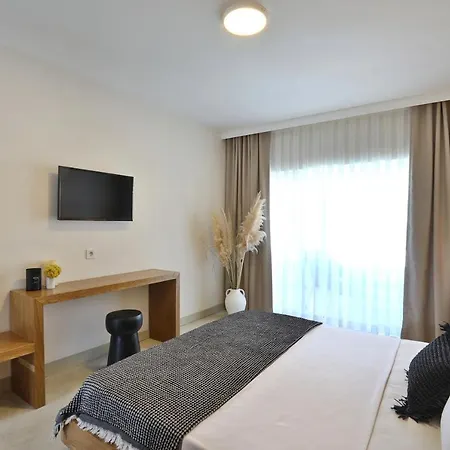 Lavinya Göltürkbükü