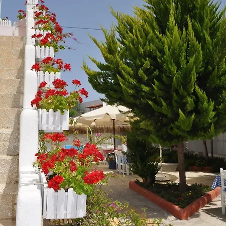 Lavinya Hotell