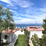 Lavinya 3*