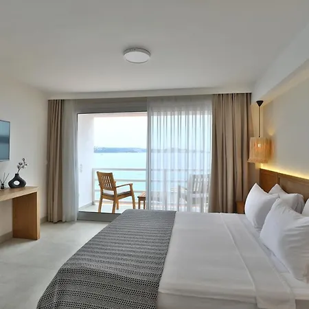 Lavinya Otel 3*