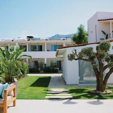 Lavinya Otel 3*