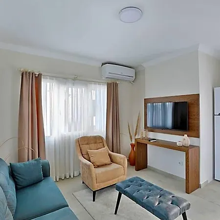 Lavinya Hotel 3*
