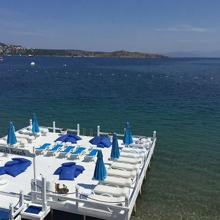 Hotel Lavinya 3*